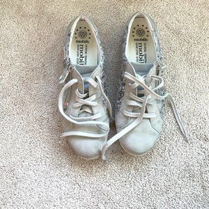 Mobils Camilia shoes